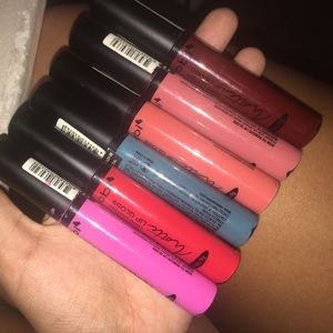 Long Lasting Matte Lipsticks