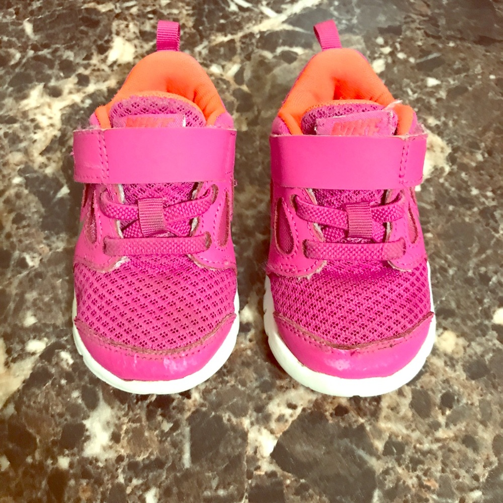 Baby girl pink nikes