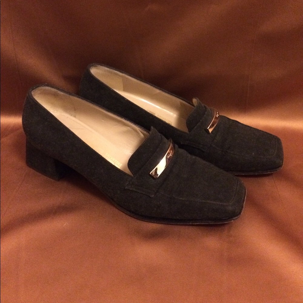 FERRAGAMO Velvety heels Size 7.5b