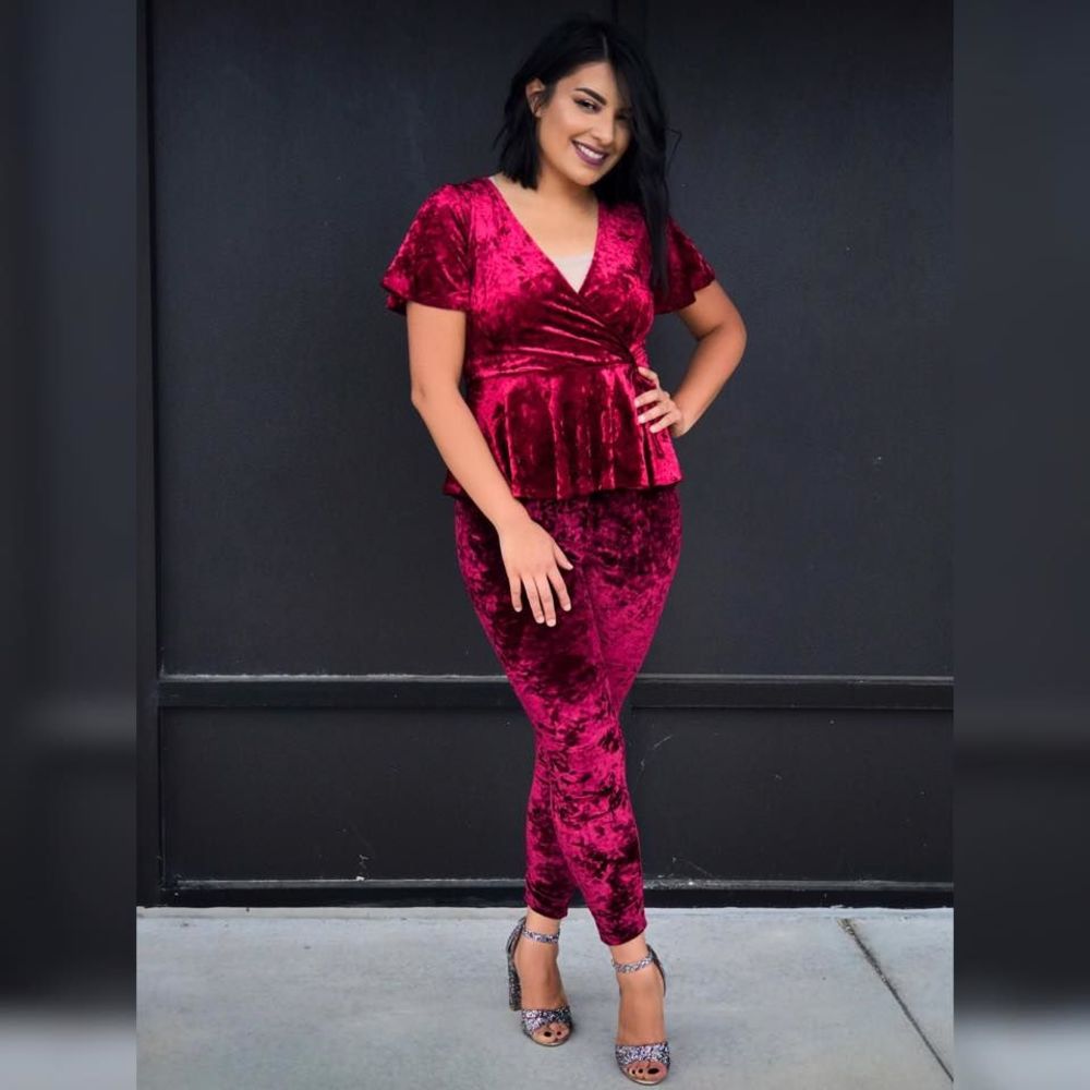 Meet your Posher, Monica