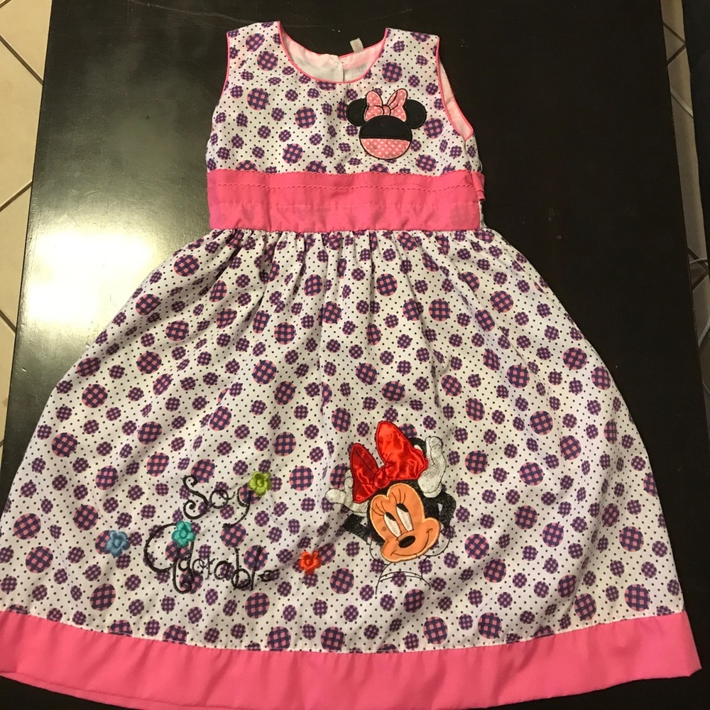 Beautiful Minnie Mouse dress!