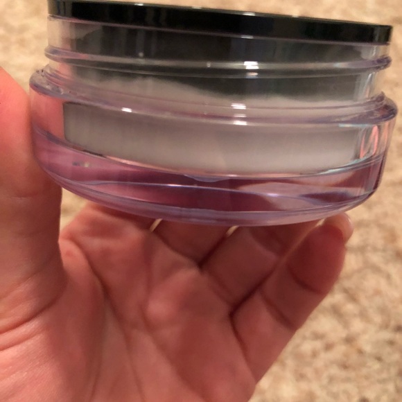 Make up forever ultra HD powder - Picture 4 of 5