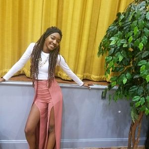 Meet your Posher, Kynia