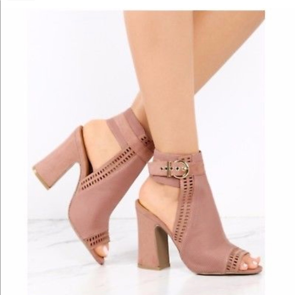 1 left!! MADISON Peep Toe Ankle Strap Heel - Picture 3 of 6