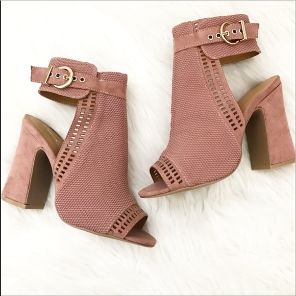 1 left!! MADISON Peep Toe Ankle Strap Heel - Picture 2 of 6