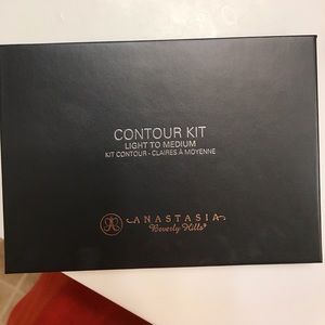 Anastasia Beverly Hills Contour Kit
