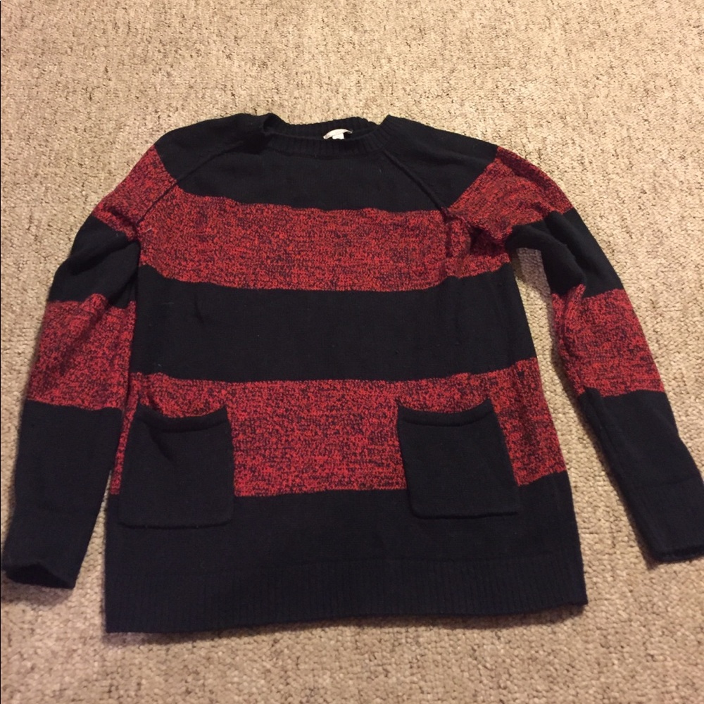 Women’s Gap sweater size small