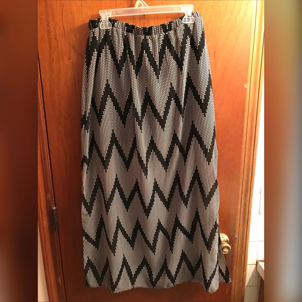 Black/White Maxi Skirt