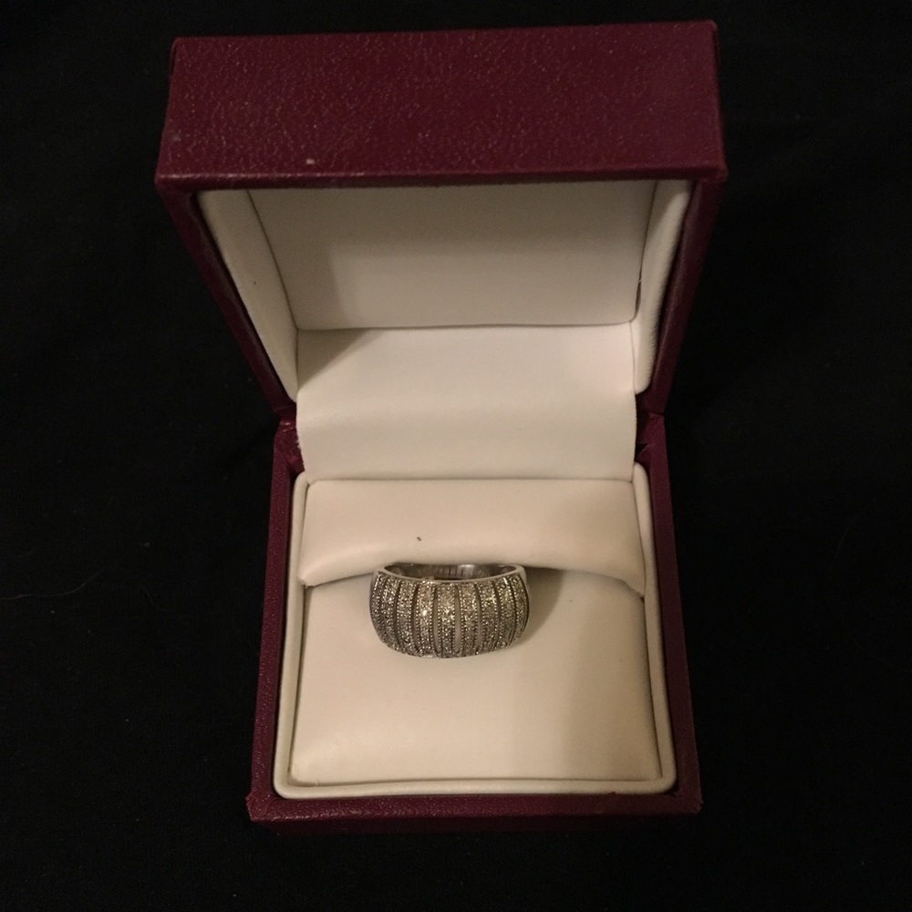 Women's Diamond Fashion Ring