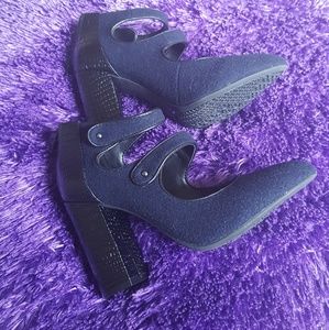 Pair of black GB pointed- toe  heels Size 6.5