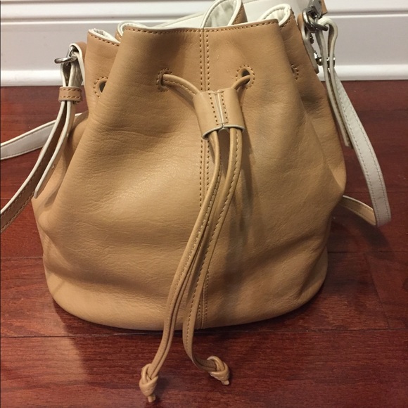Elizabeth & James Cynnie Mini Bucket Bag - Picture 5 of 8
