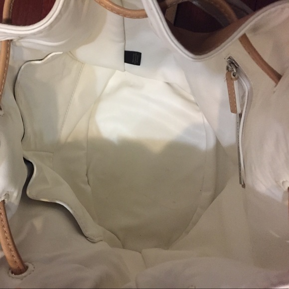 Elizabeth & James Cynnie Mini Bucket Bag - Picture 6 of 8