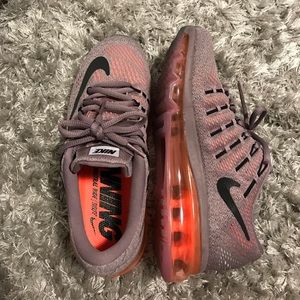 Nike • Air Max 2016 Running Shoes