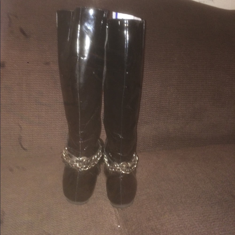 Boots - Picture 3 of 3