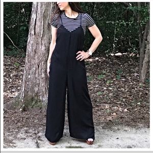 🖤 Wide Leg Jumpsuit 🖤