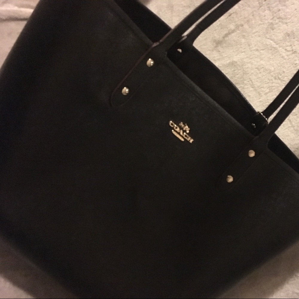 AUTHENTIC COACH PURSE 🎃SOLD