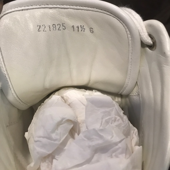 🚫 SOLD 🚫 Men's Gucci Shoes - Picture 2 of 4