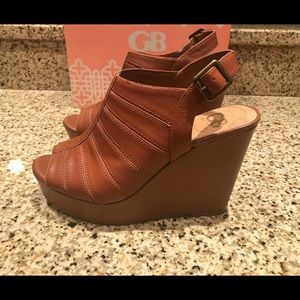Gianni Bini Wedges (brand new) Size 9