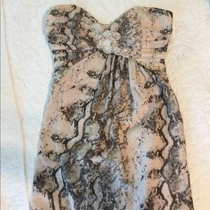 Sweetheart strapless chiffon dress