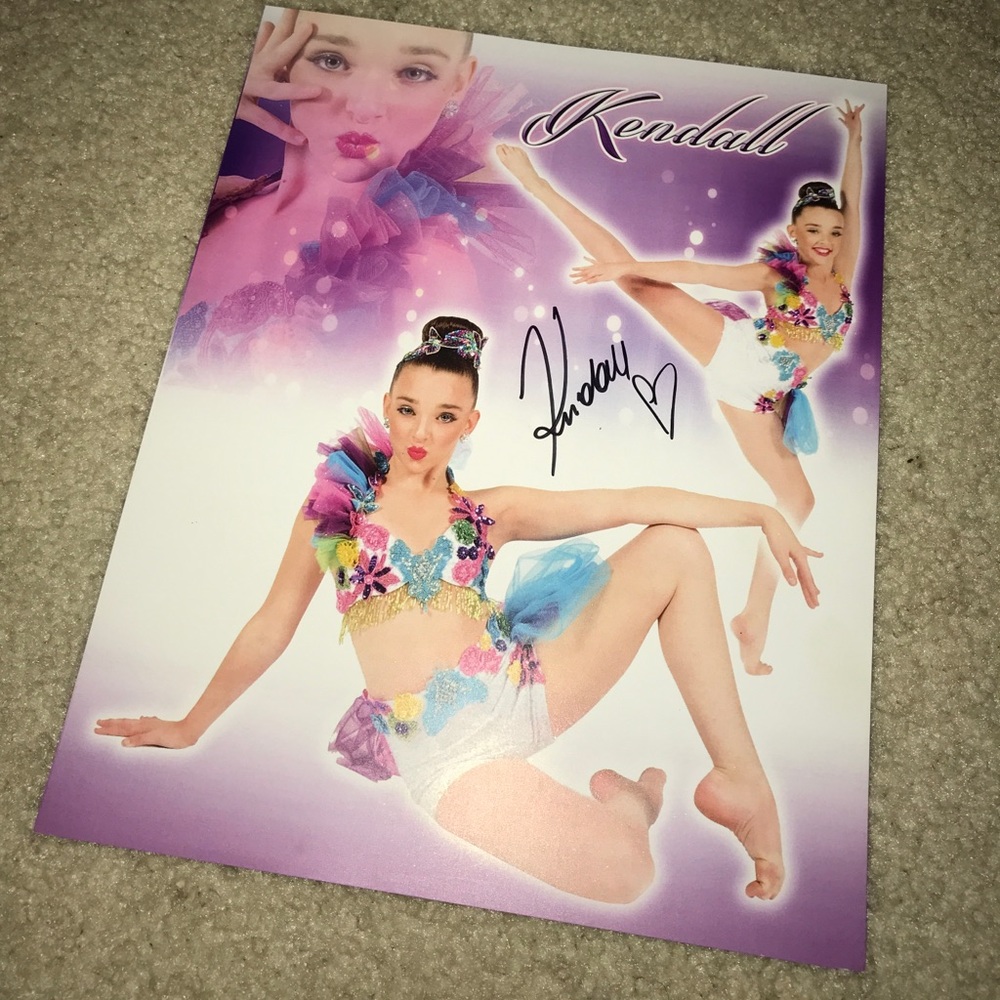 KENDALL VERTES DANCE MOMS SIGNED PICTURE