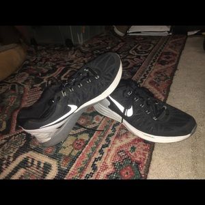 NIKE Lunarglide 6