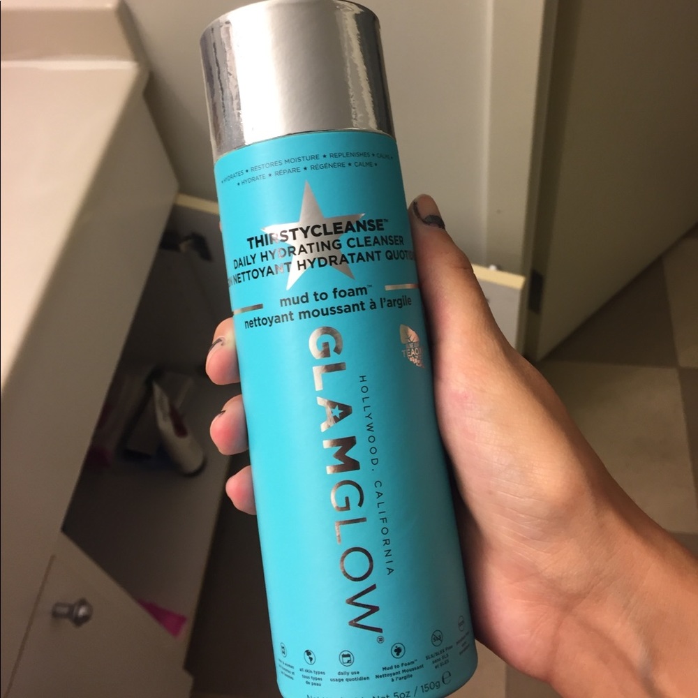GLAMGLOW ThirstyCleanse hydrating cleanser