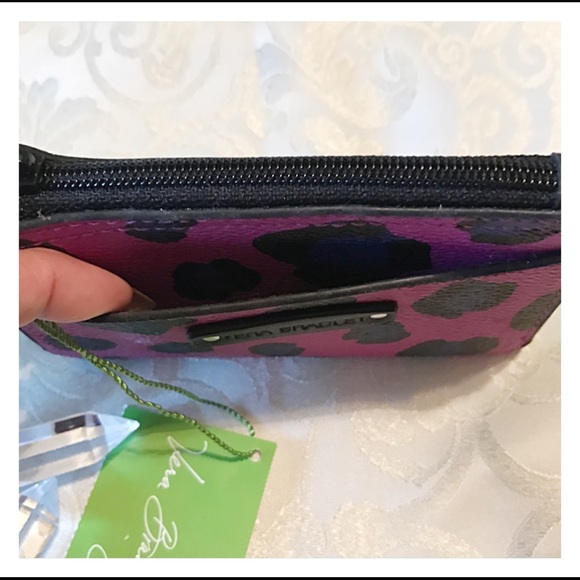 Vera Bradley Coin/Card Holder. - Picture 2 of 8