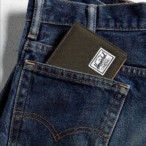 Herschel • 'Roy' Bifold Wallet