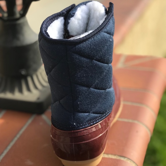 NEW SIZES ladies quilted lace up duck boots - Picture 3 of 7