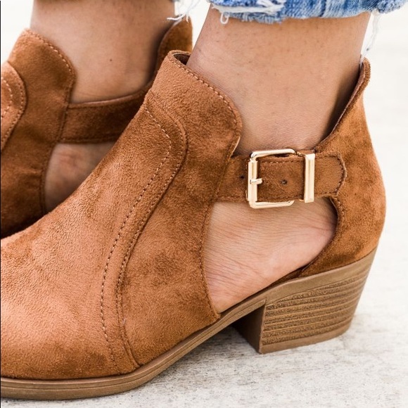 LAST 1️⃣ Camel Ankle Strap Cut Out Boot - Picture 2 of 6