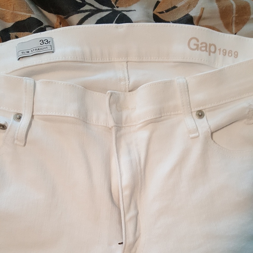 White Gap denim jeans