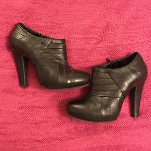 Gianni Bini High Heel Booties Size 5.5