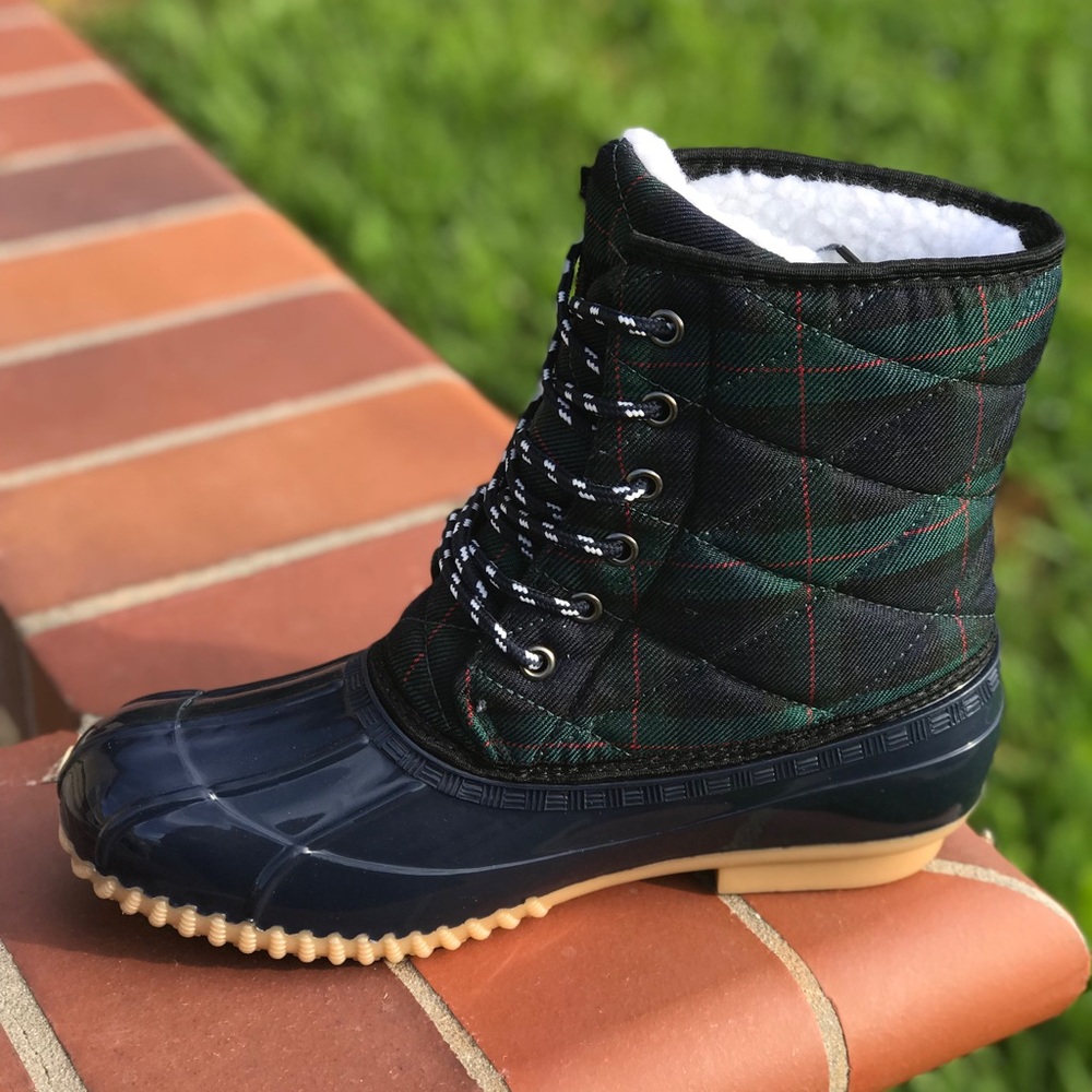 NEW SIZESLadies quilted lace up duck boots - Picture 2 of 7