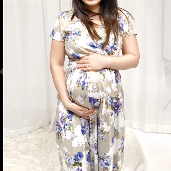 Maxi maternity dress - Picture 1 of 3