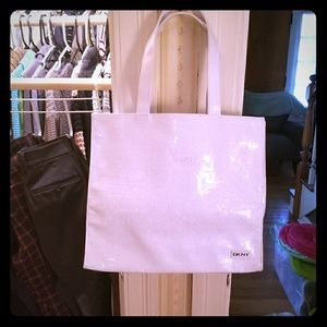 white tote,  slightly used,  very good condition