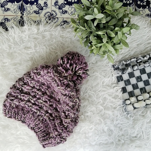 H&M Accessories - H&M purple knit winter hat