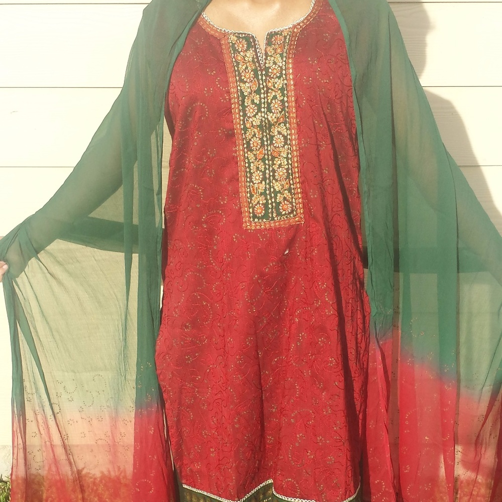 Red and Green Salwar Kameez (Youth)