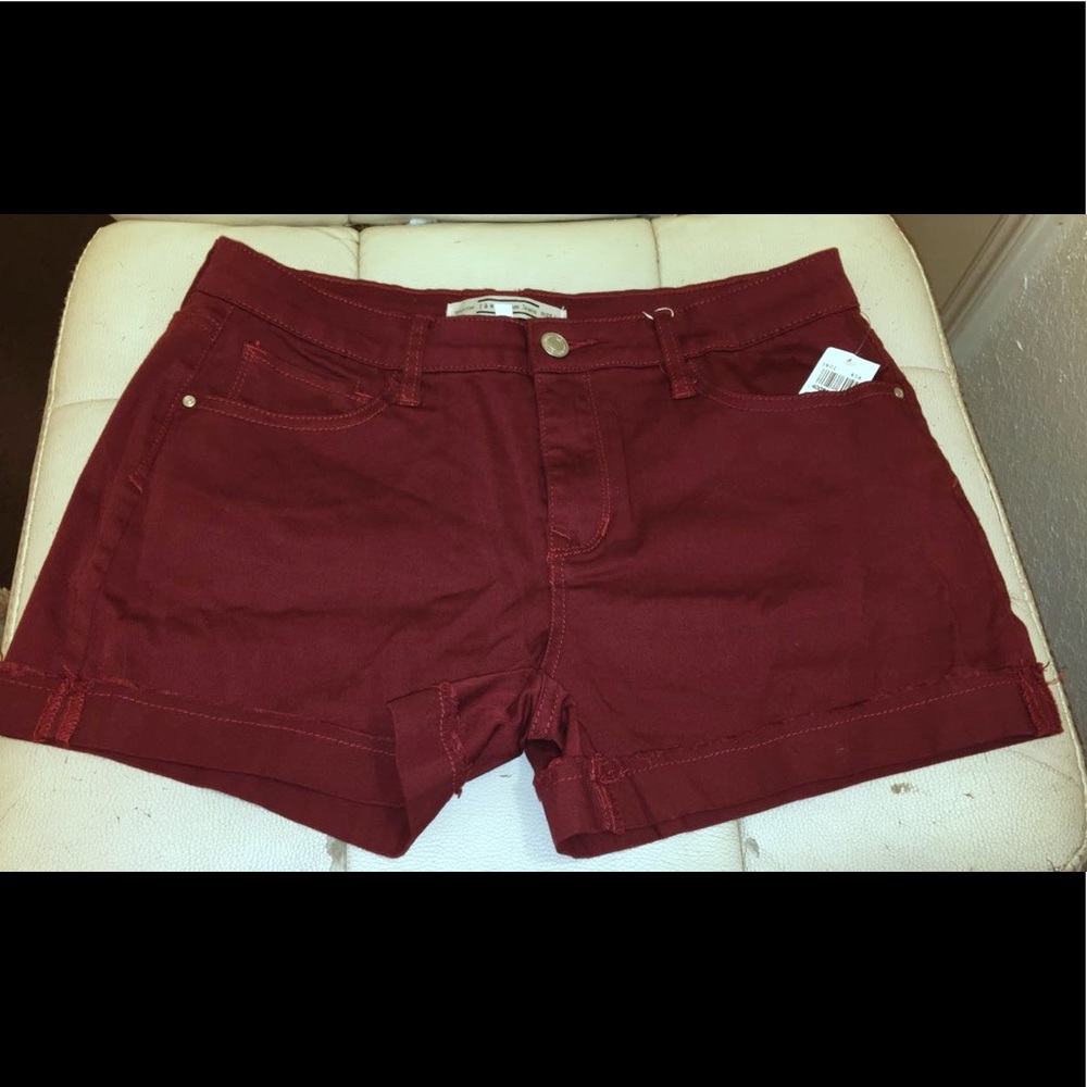 RED SHORTS (NEVER worn)