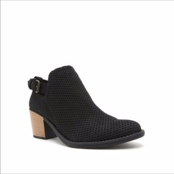 LAST 1️⃣ Ankle Strap Block Heel Ankle Bootie - Picture 2 of 3