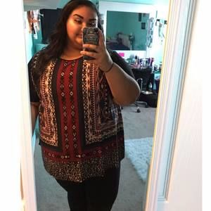 Meet your Posher, Desiree