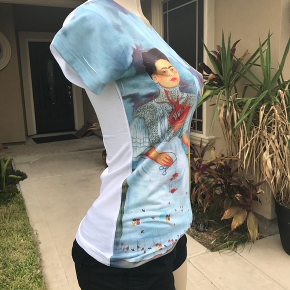 Frida Kahlo Las Dos Fridas Printed T-shirt - Picture 6 of 8