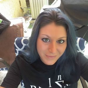 Meet your Posher, Lacey