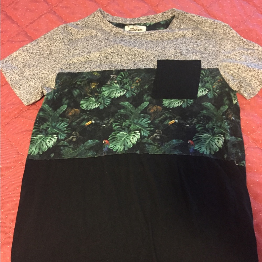 On the byas T-shirt