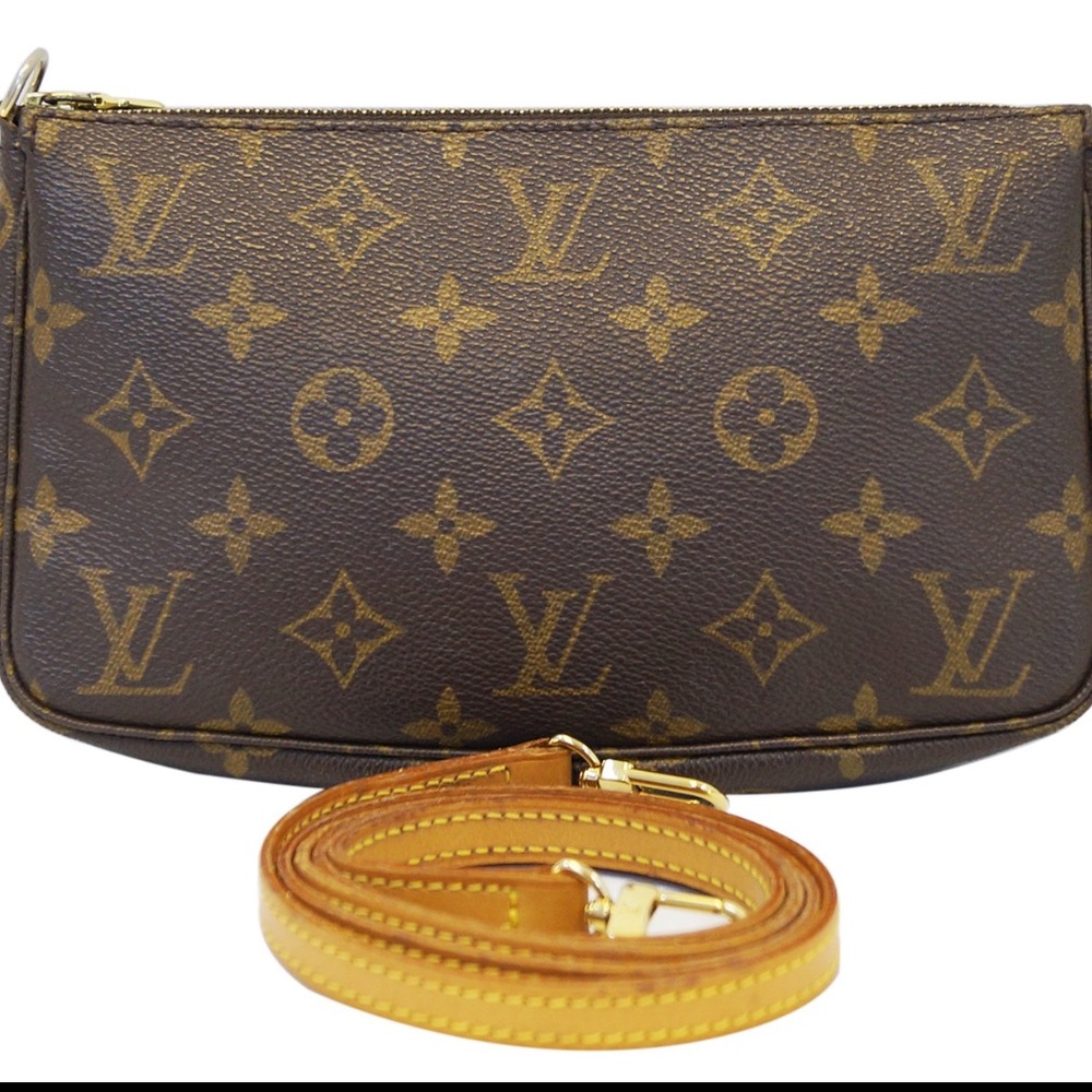 Louis Vuitton cross body bag 💓