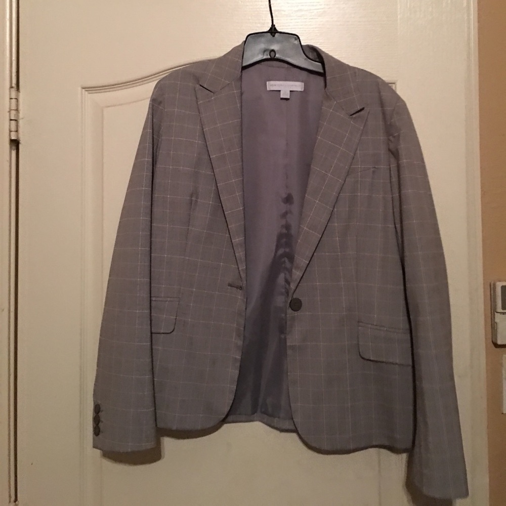 Dress suit