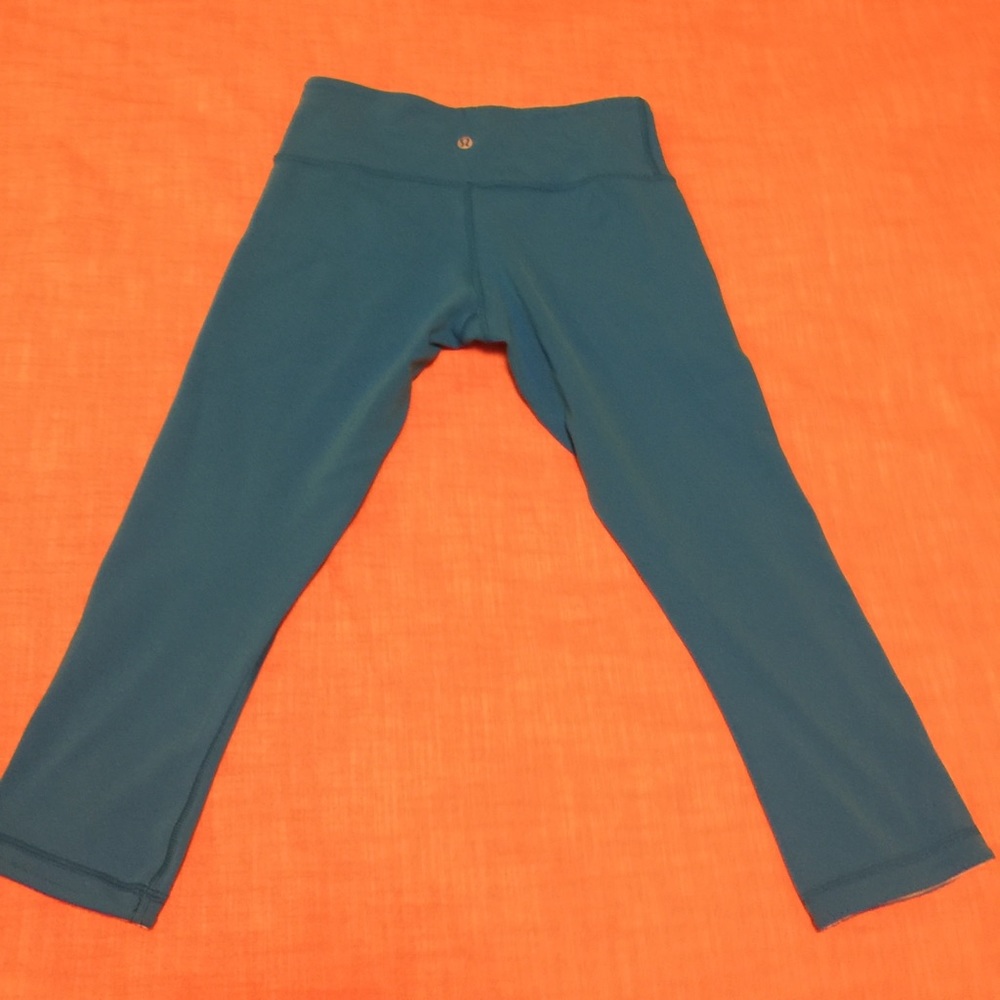 Lululemon crop pants