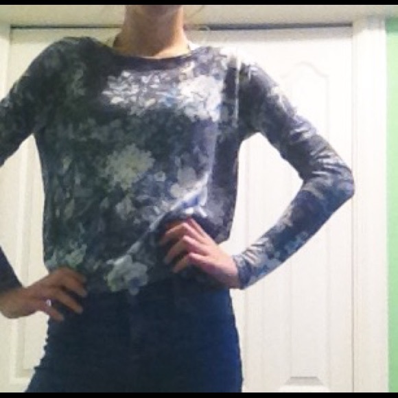 Floral top - Picture 3 of 3