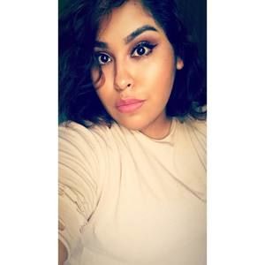 Meet your Posher, Elizabeth