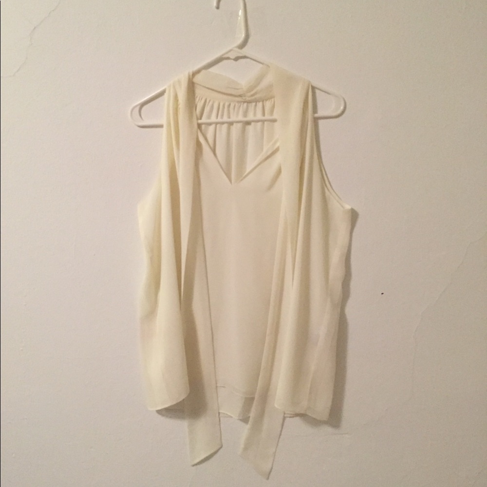Ivory soft blouse - Picture 2 of 8