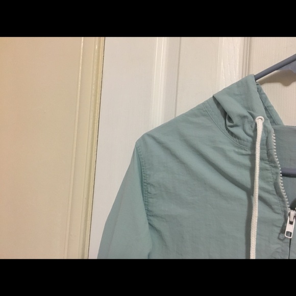 Brandy Melville turquoise Polly Windbreaker - Picture 3 of 3